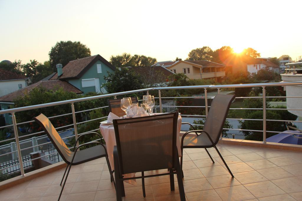 Apartments California Ulcinj Bagian luar foto